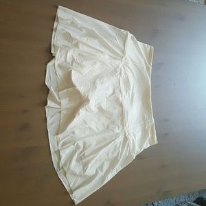White Lululemon skirt/skort